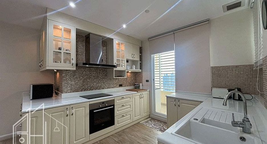 For rent and for sale 4 bedrooms condo in Khlong Toei, Bangkok