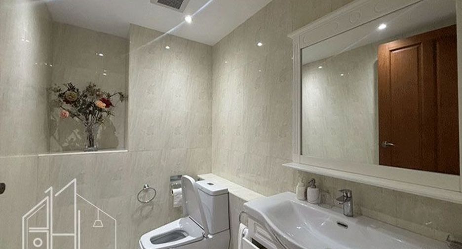 For rent and for sale 4 bedrooms condo in Khlong Toei, Bangkok