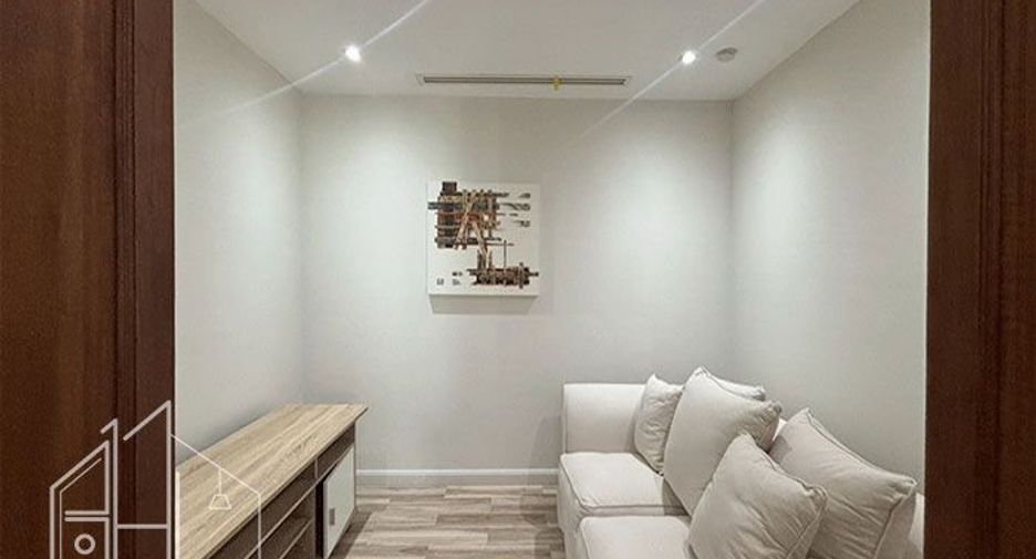 For rent and for sale 4 bedrooms condo in Khlong Toei, Bangkok