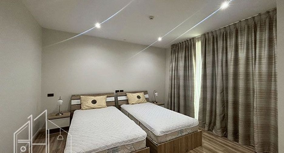 For rent and for sale 4 bedrooms condo in Khlong Toei, Bangkok