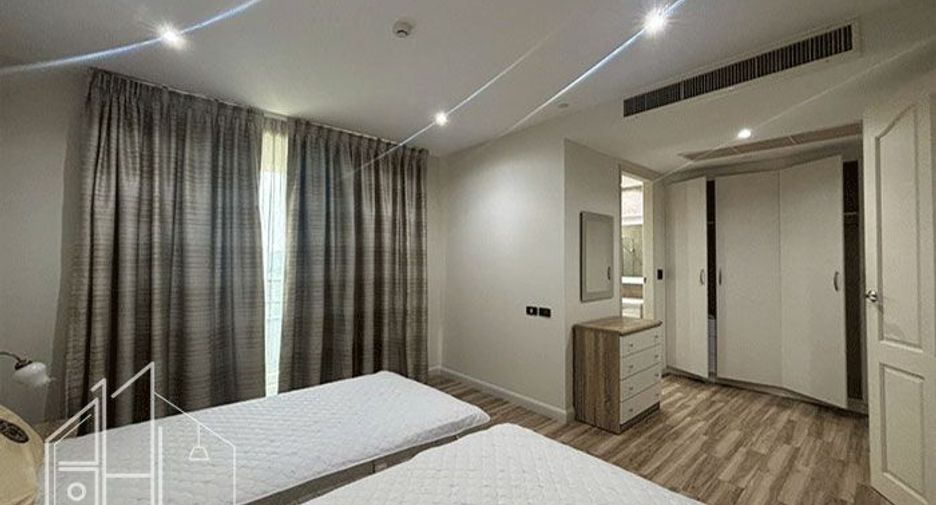 For rent and for sale 4 bedrooms condo in Khlong Toei, Bangkok