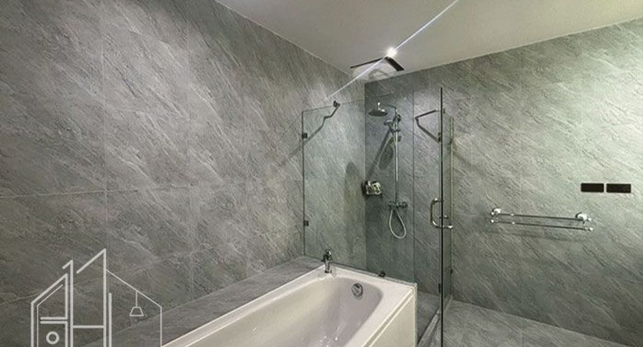 For rent and for sale 4 bedrooms condo in Khlong Toei, Bangkok