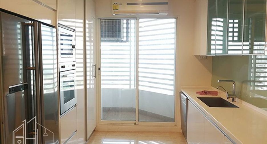 For rent and for sale 4 bedrooms condo in Khlong Toei, Bangkok