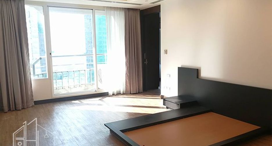 For rent and for sale 4 bedrooms condo in Khlong Toei, Bangkok