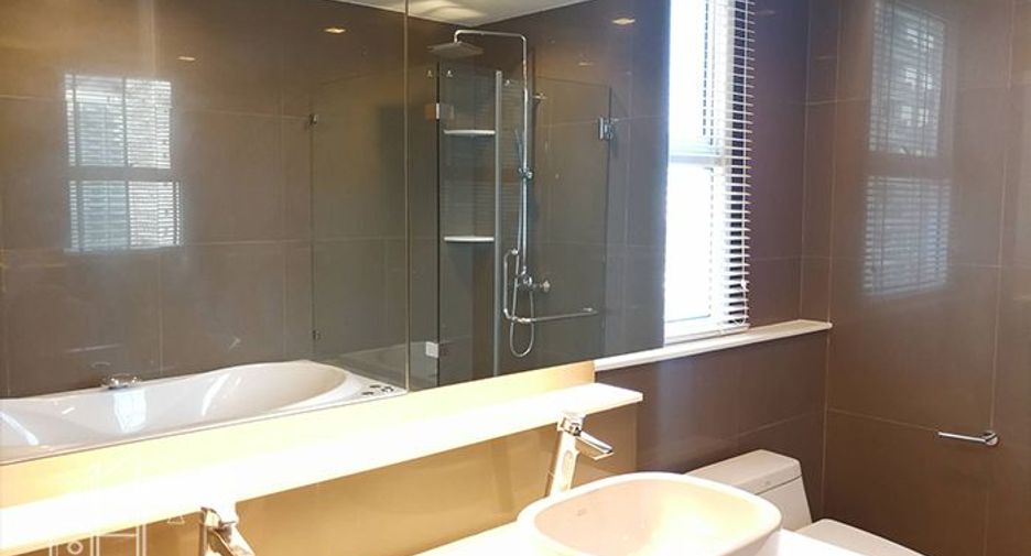 For rent and for sale 4 bedrooms condo in Khlong Toei, Bangkok