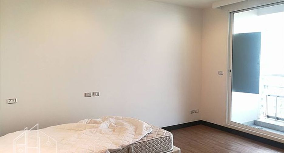 For rent and for sale 4 bedrooms condo in Khlong Toei, Bangkok