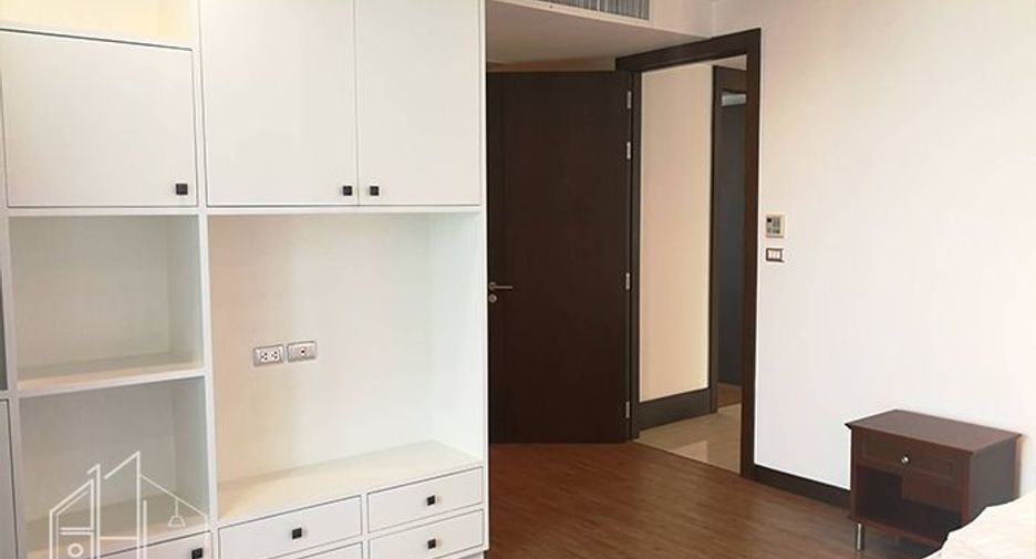 For rent and for sale 4 bedrooms condo in Khlong Toei, Bangkok