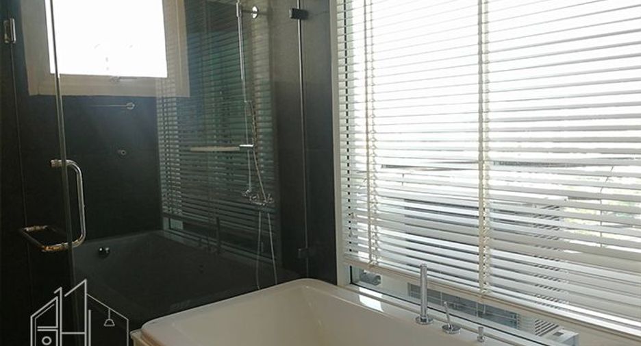 For rent and for sale 4 bedrooms condo in Khlong Toei, Bangkok