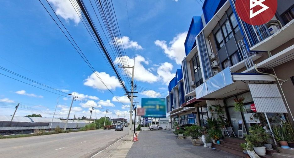 Gewerbefläche zum Kauf mit 3 Zimmer in Si Racha, Chonburi