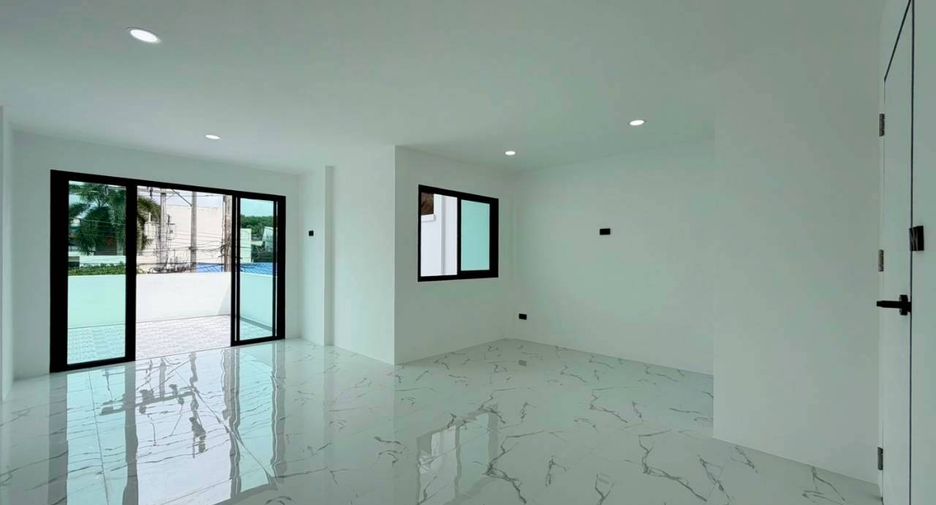 For sale 3 bedrooms townhouse in Mueang Phuket, Phuket