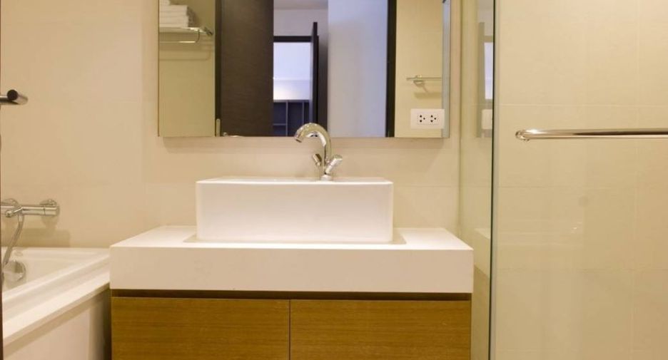 Apartamento en alquiler de 2 habitaciones en Watthana, Bangkok