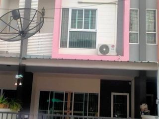 For sale 3 bedrooms townhouse in Phan Thong, Chonburi