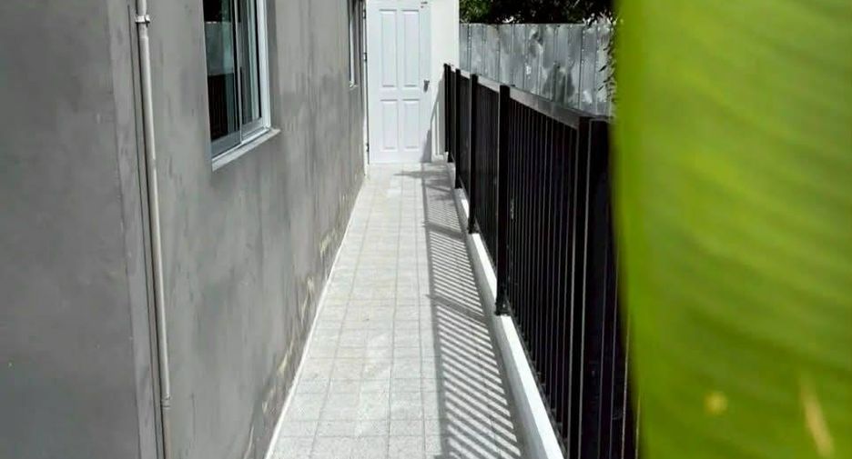 For rent 3 bedrooms townhouse in Thalang, Phuket