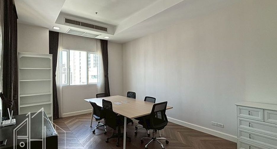 Condo en alquiler de 4 habitaciones en Watthana, Bangkok