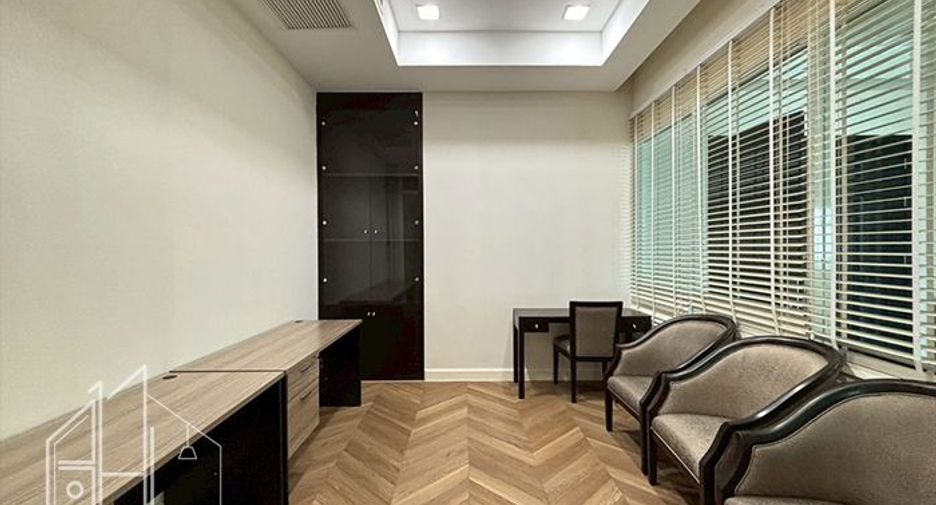 Condo en alquiler de 4 habitaciones en Watthana, Bangkok