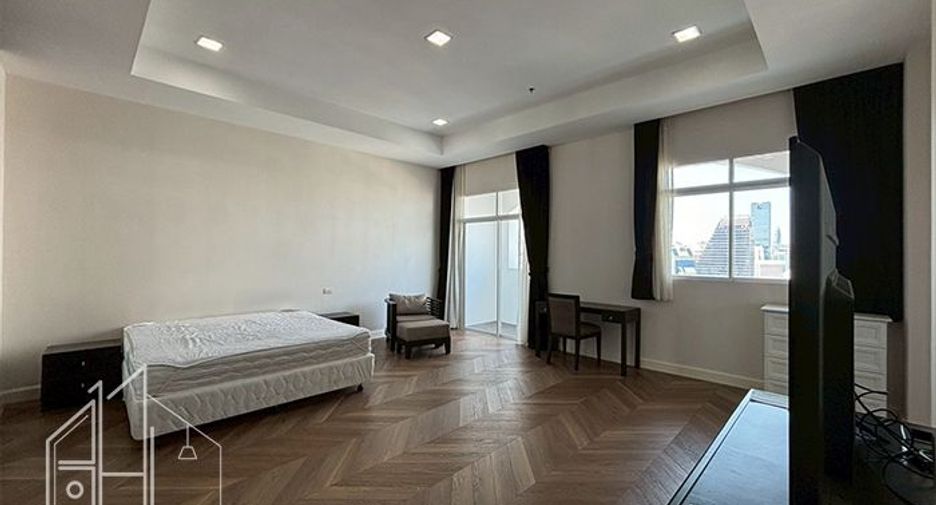 Condo en alquiler de 4 habitaciones en Watthana, Bangkok