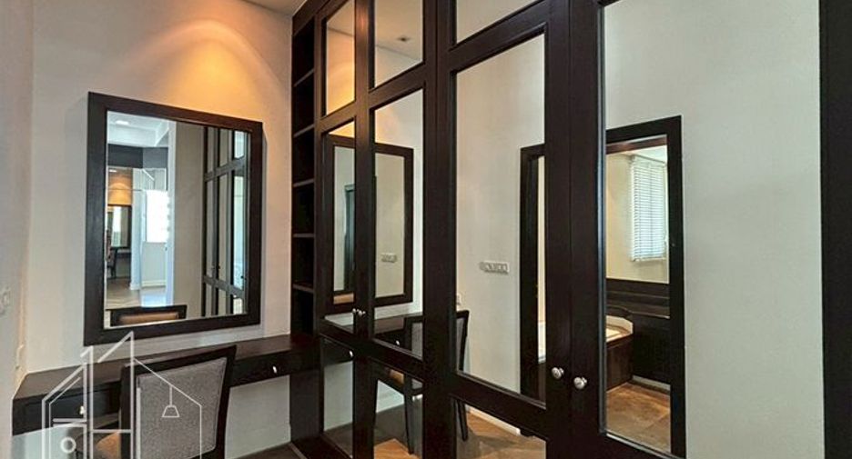 Condo en alquiler de 4 habitaciones en Watthana, Bangkok
