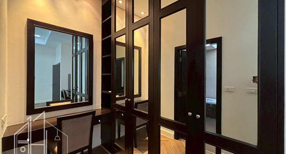 Condo en alquiler de 4 habitaciones en Watthana, Bangkok