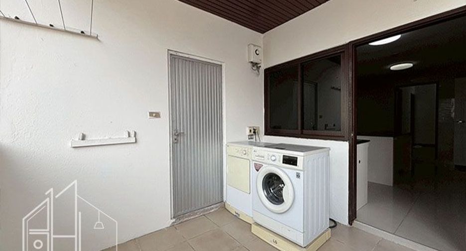 Аренда 3 спальни кондо в Кхлонг Тоеи, Бангкок