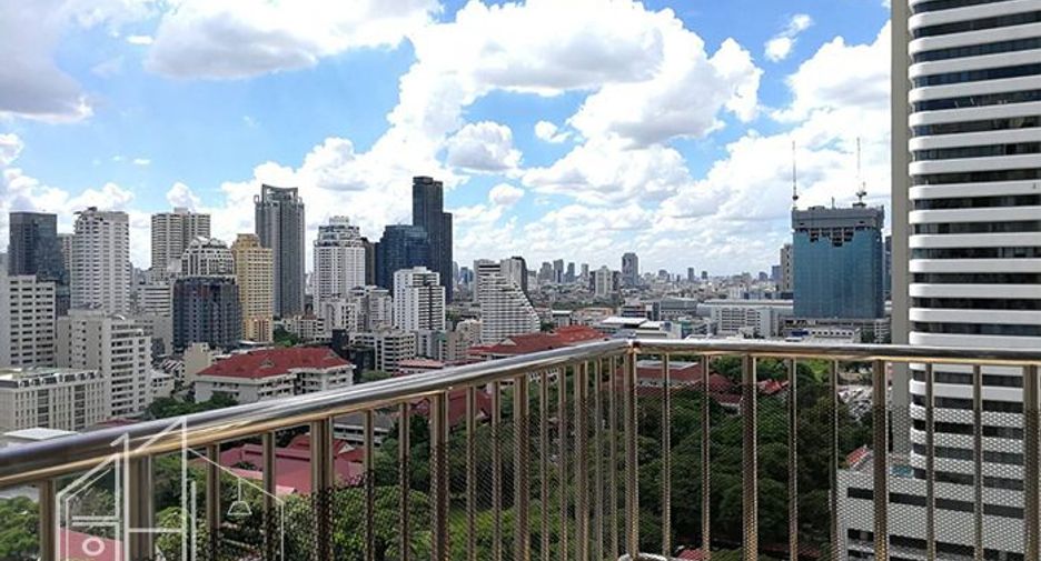 Condo en alquiler de 3 habitaciones en Watthana, Bangkok