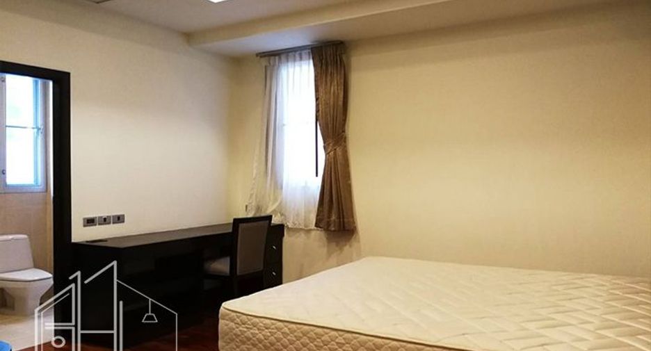 Condo en alquiler de 3 habitaciones en Watthana, Bangkok