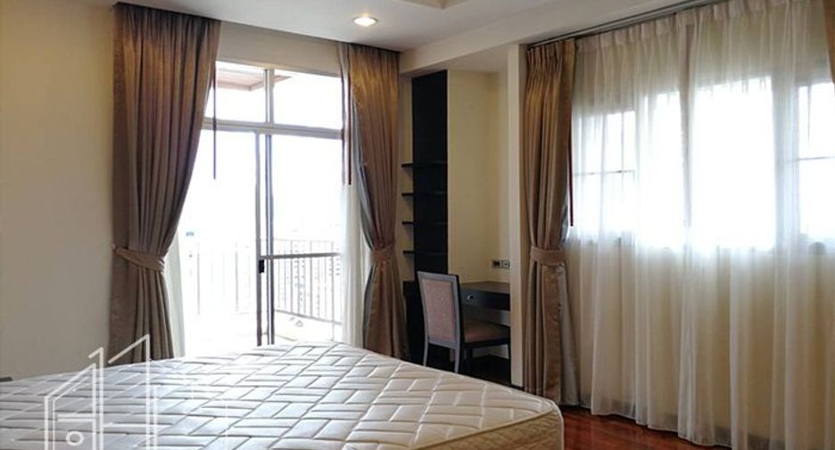 Condo en alquiler de 3 habitaciones en Watthana, Bangkok