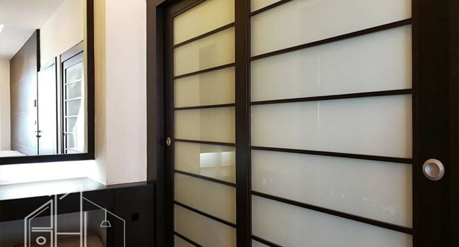 Condo en alquiler de 3 habitaciones en Watthana, Bangkok