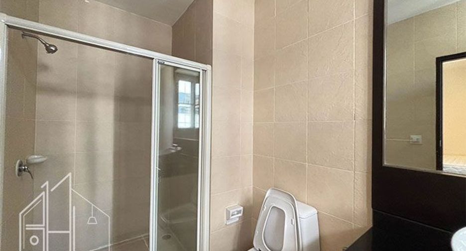 For rent 3 ベッドルーム condo in Watthana, Bangkok