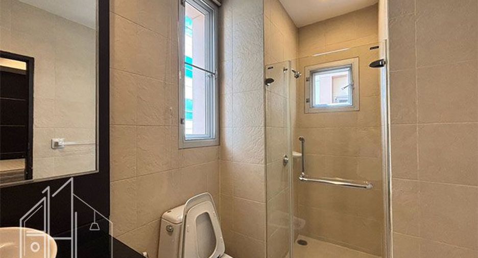 For rent 3 ベッドルーム condo in Watthana, Bangkok