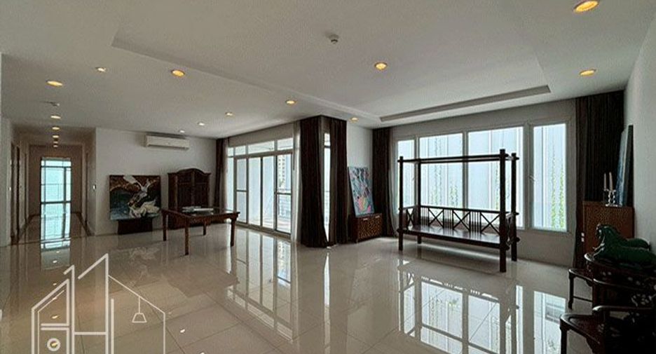 Condo en alquiler de 4 habitaciones en Watthana, Bangkok