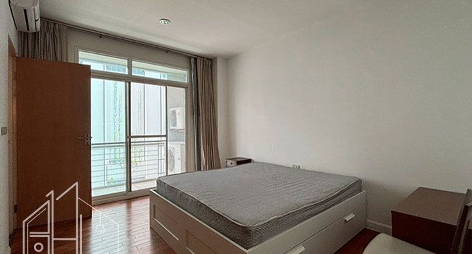 Condo en alquiler de 4 habitaciones en Watthana, Bangkok