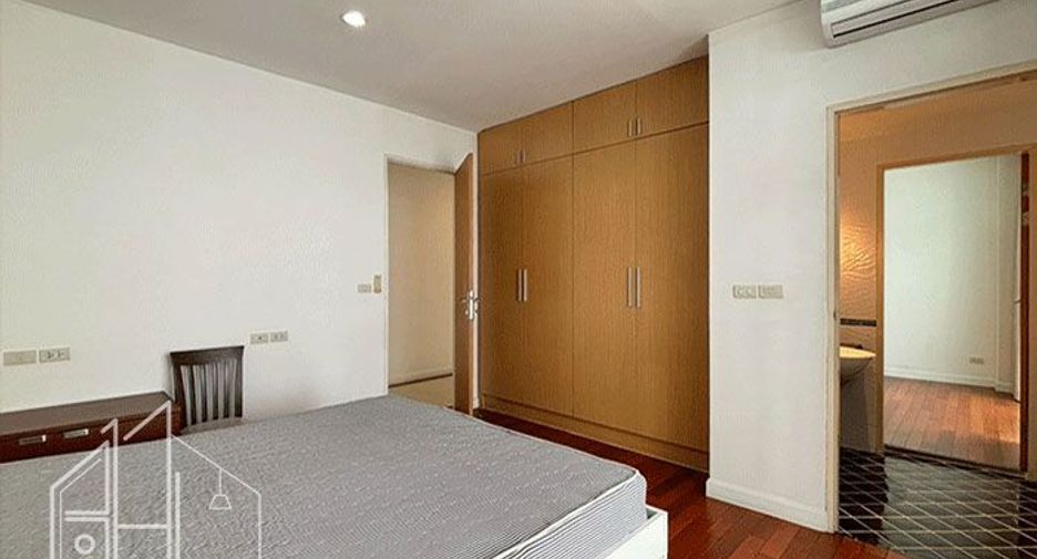 Condo en alquiler de 4 habitaciones en Watthana, Bangkok