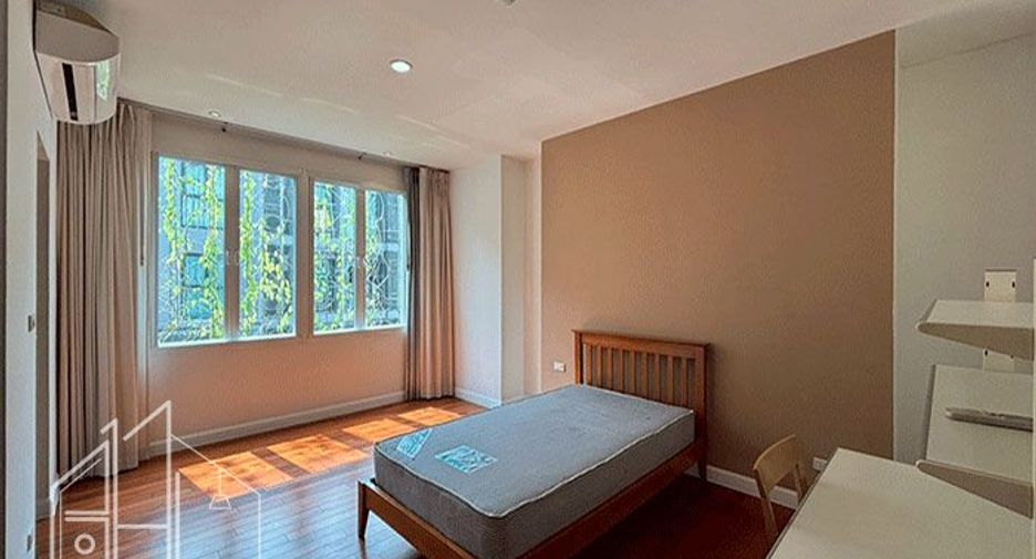 Condo en alquiler de 4 habitaciones en Watthana, Bangkok