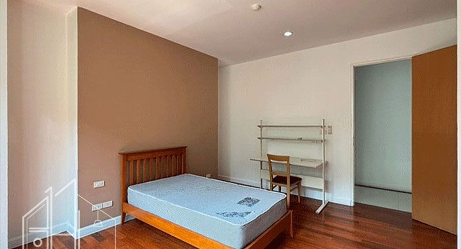 Condo en alquiler de 4 habitaciones en Watthana, Bangkok
