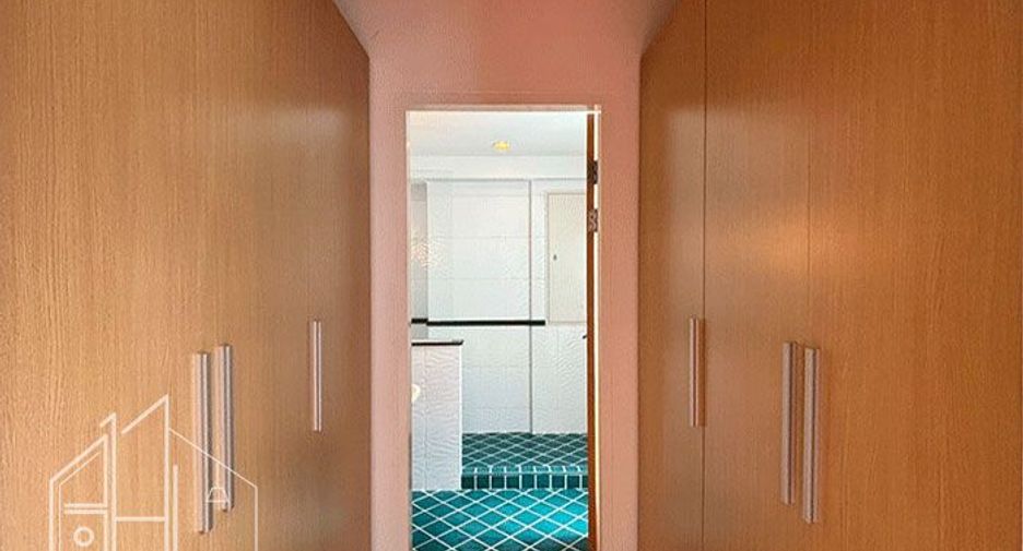 Condo en alquiler de 4 habitaciones en Watthana, Bangkok