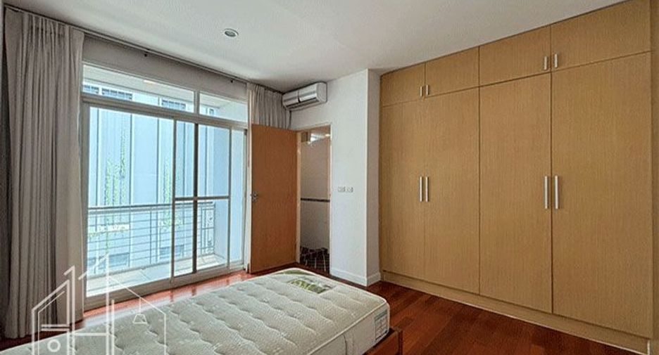 Condo en alquiler de 4 habitaciones en Watthana, Bangkok