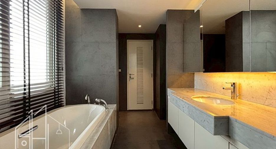 For rent and for sale 3 bedrooms condo in Watthana, Bangkok