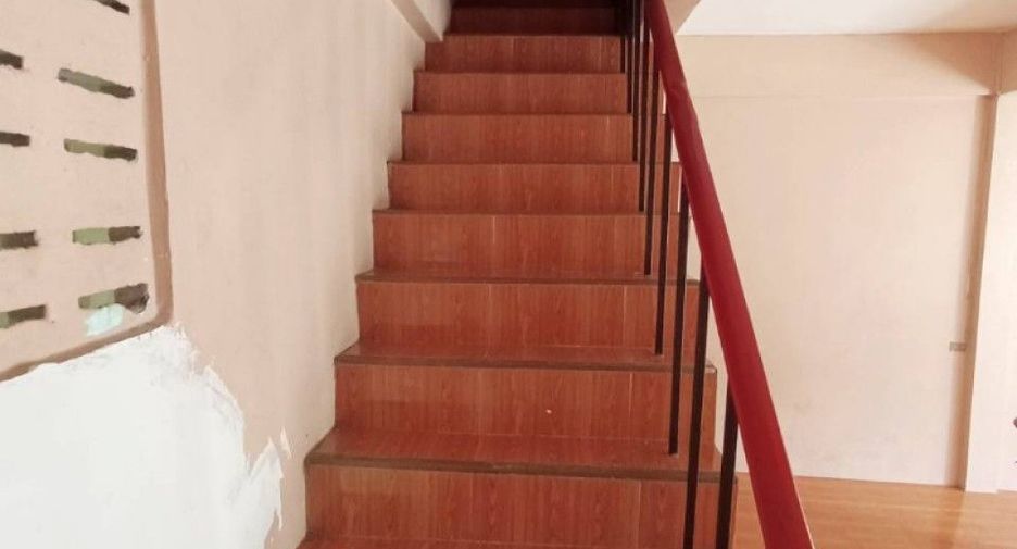Casa adosada en alquiler y en venta de 2 habitaciones en Bang Na, Bangkok
