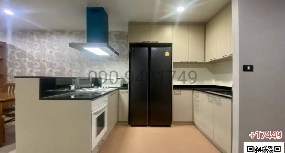 For rent 3 bedrooms condo in Yan Nawa, Bangkok