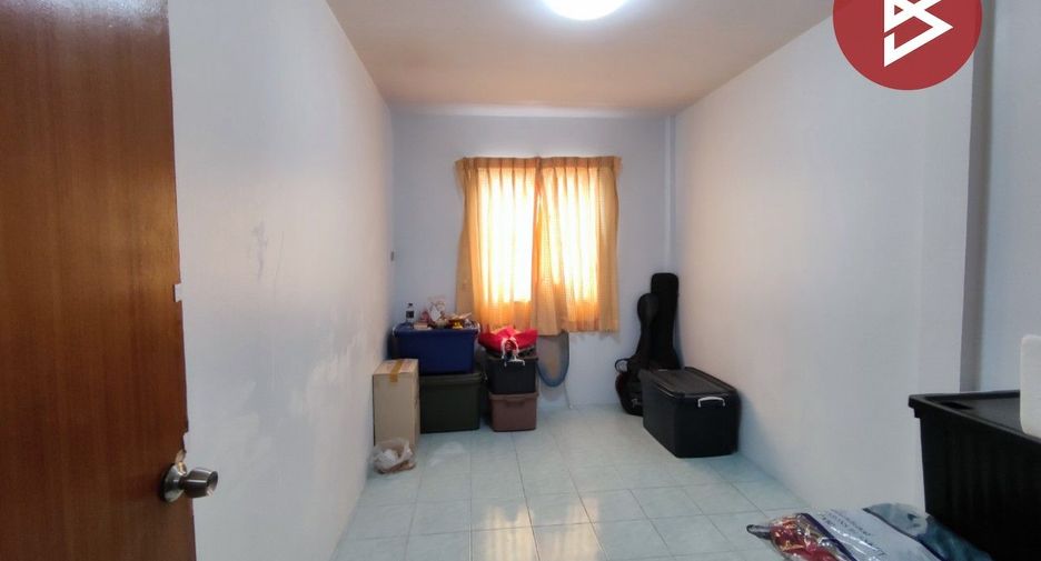 For sale 3 ベッドルーム townhouse in Mueang Chon Buri, Chonburi
