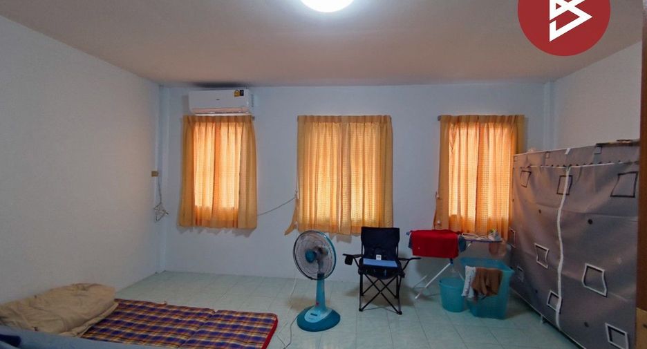 For sale 3 ベッドルーム townhouse in Mueang Chon Buri, Chonburi