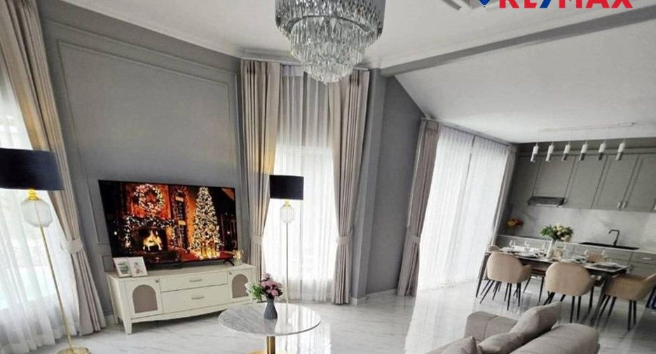 For sale 4 bedrooms house in East Pattaya, Pattaya