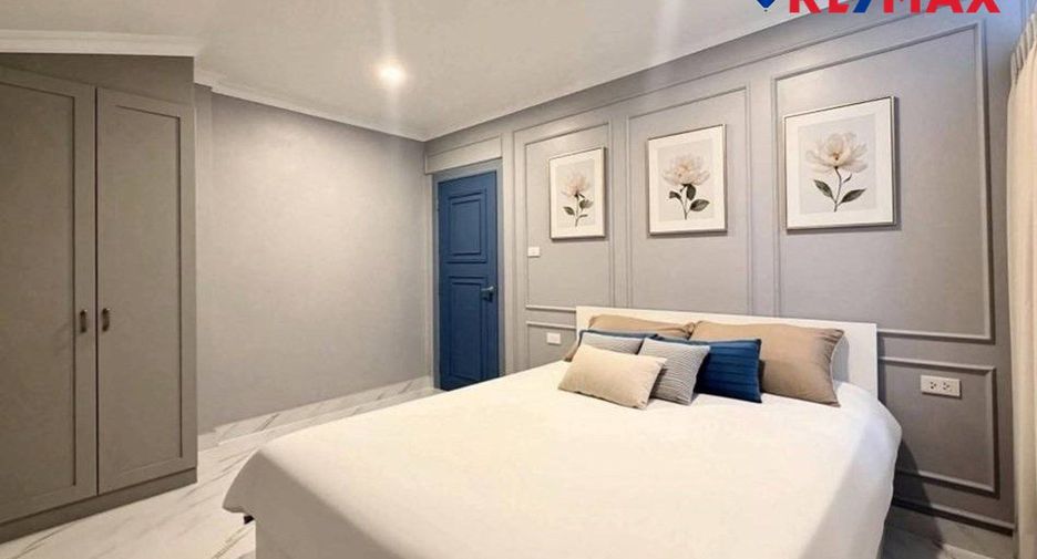 For sale 4 bedrooms house in East Pattaya, Pattaya
