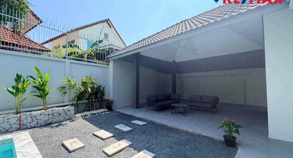 For sale 4 bedrooms house in East Pattaya, Pattaya
