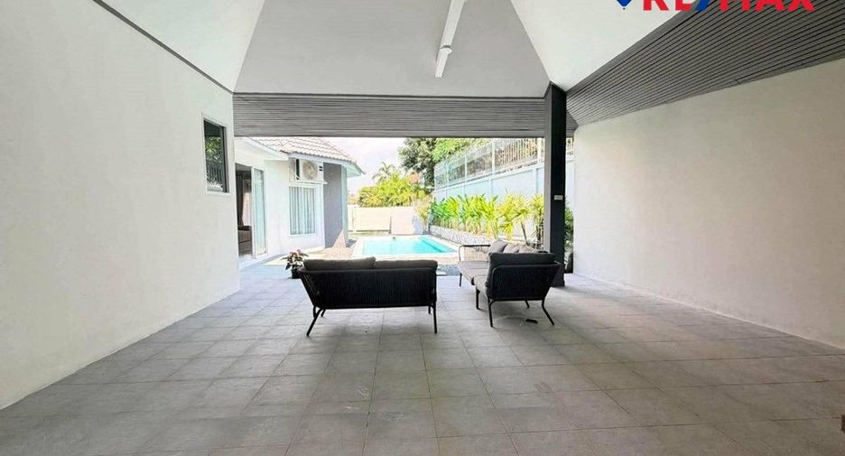 For sale 4 bedrooms house in East Pattaya, Pattaya