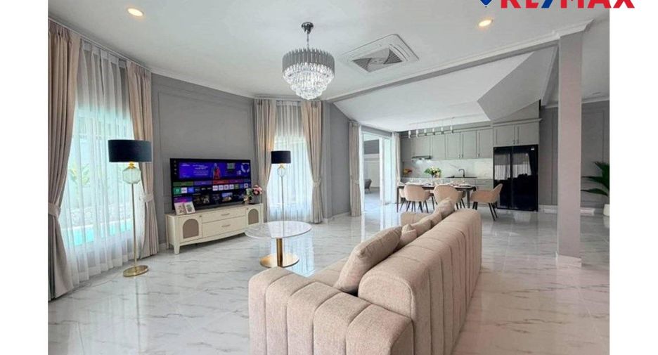 For sale 4 bedrooms house in East Pattaya, Pattaya