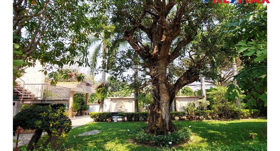 For sale 5 bedrooms house in Sattahip, Chonburi
