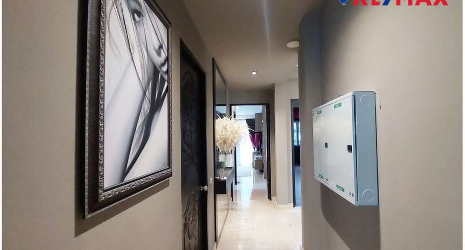 For sale 5 bedrooms house in Sattahip, Chonburi