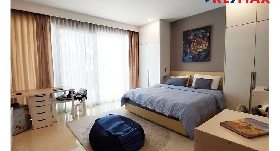For sale 5 bedrooms house in Sattahip, Chonburi