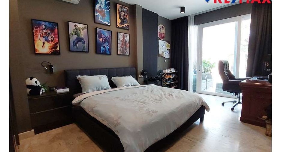 For sale 5 bedrooms house in Sattahip, Chonburi
